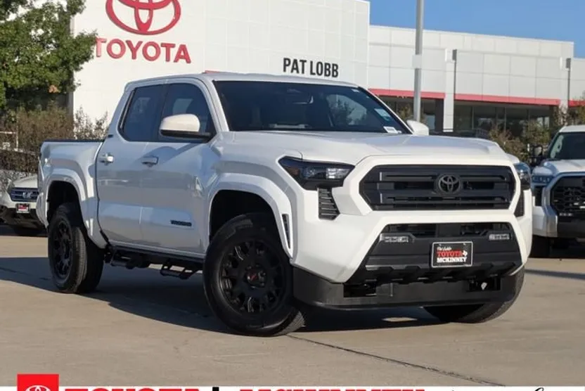 2024 Toyota Tacoma SR5 photo 1