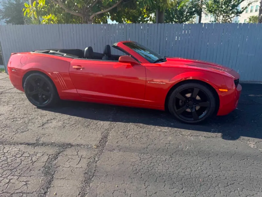 2011 Chevrolet Camaro 2LT photo 1
