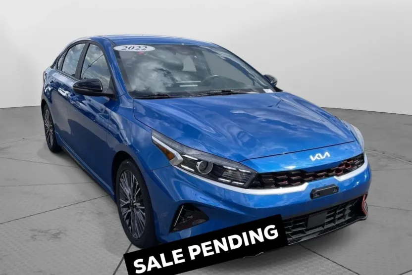 2022 Kia Forte GT-Line photo 1
