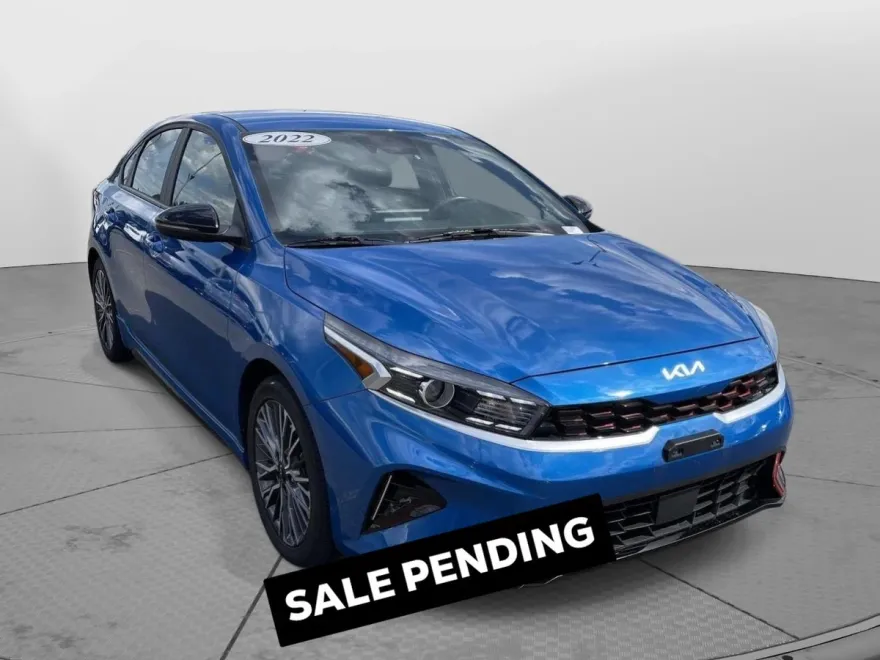 2022 Kia Forte GT-Line photo 1