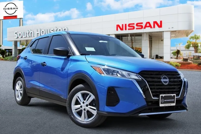 2025 Nissan Kicks Play S photo 1