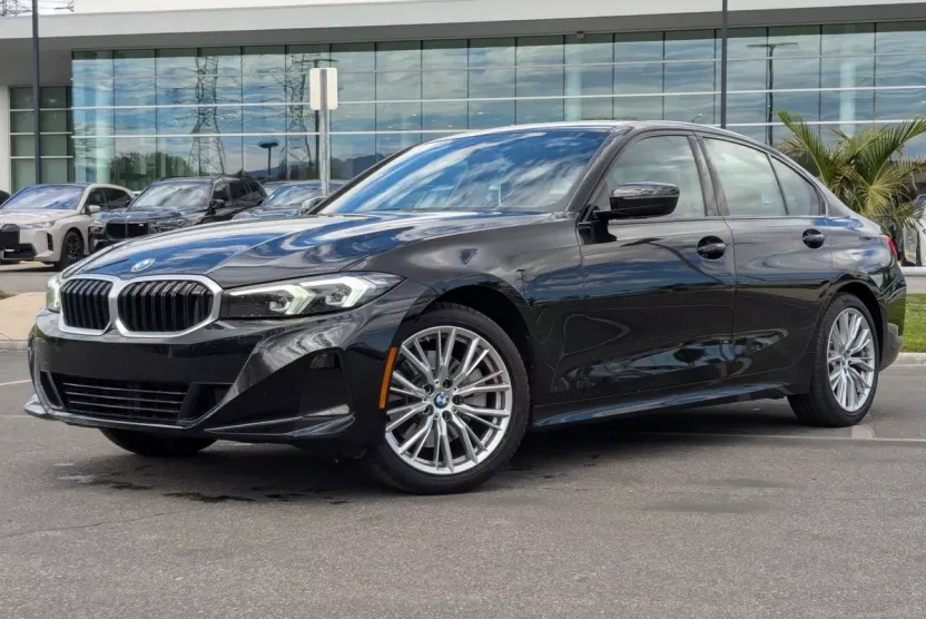 2023 Bmw 330i photo 1