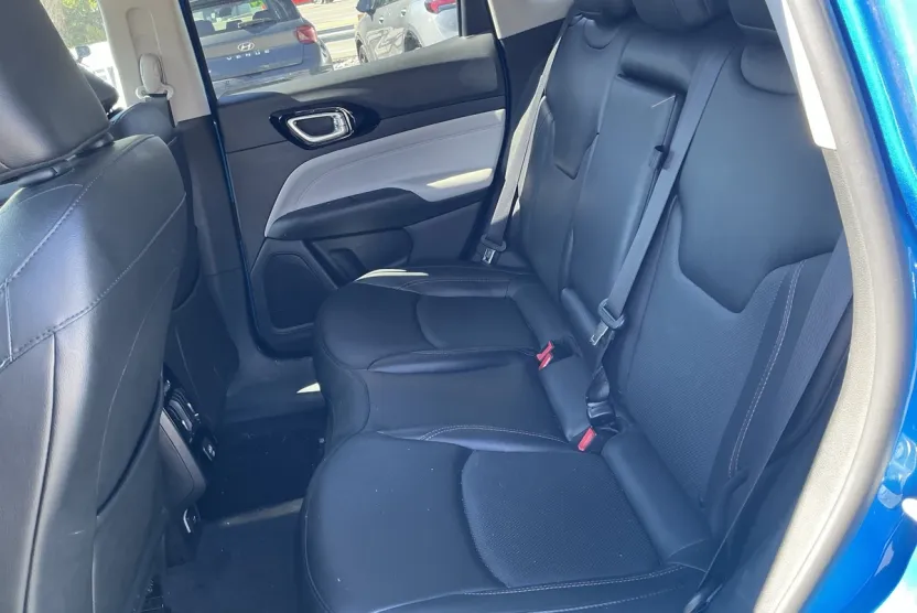2022 Jeep Compass Limited photo 1