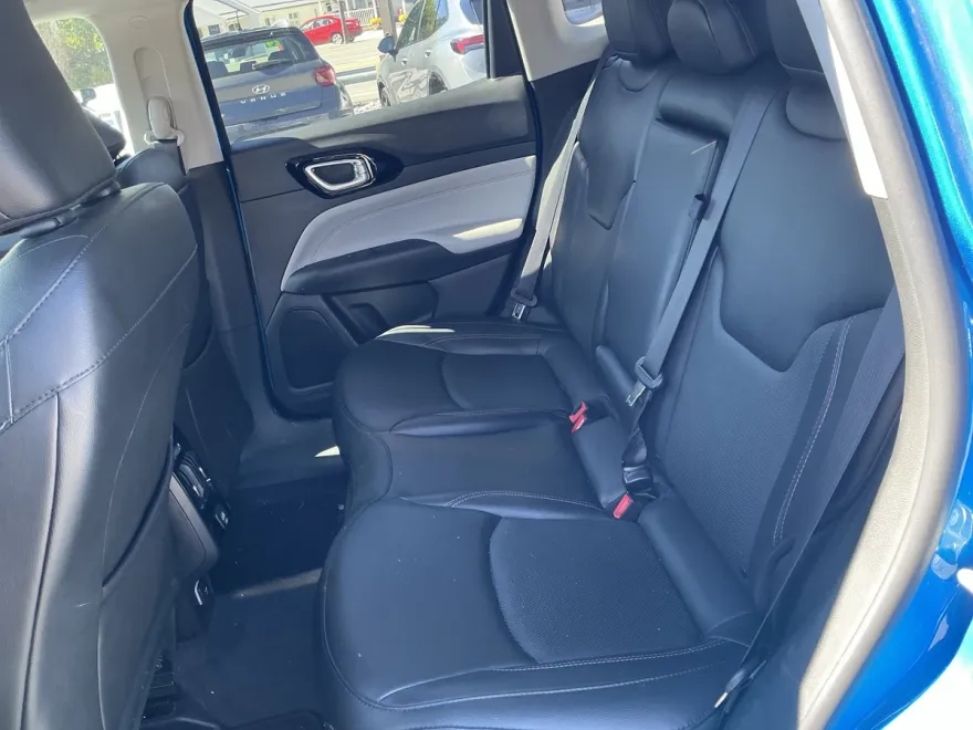 2022 Jeep Compass Limited photo 1
