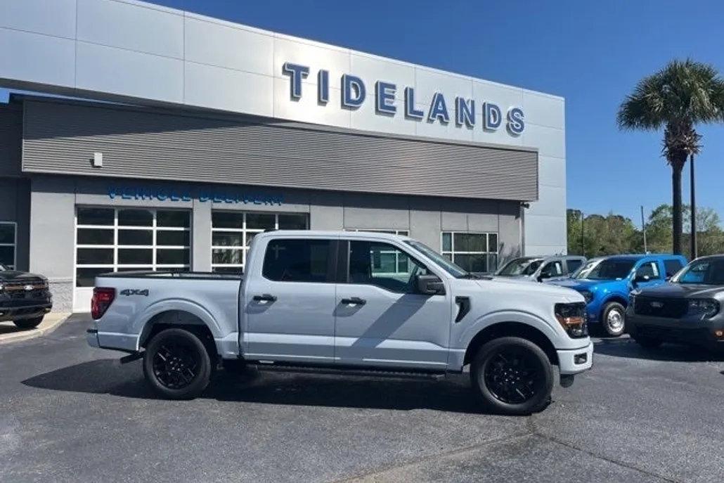 2025 Ford F-150 STX photo 1