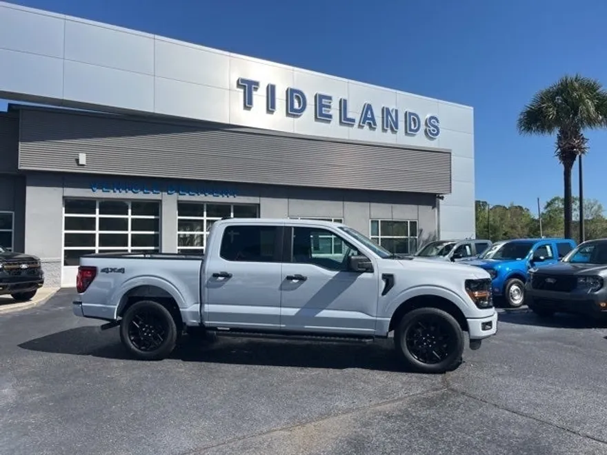 2025 Ford F-150 STX photo 1