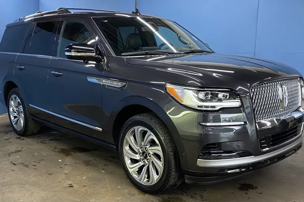 2024 Lincoln Navigator Reserve photo 1
