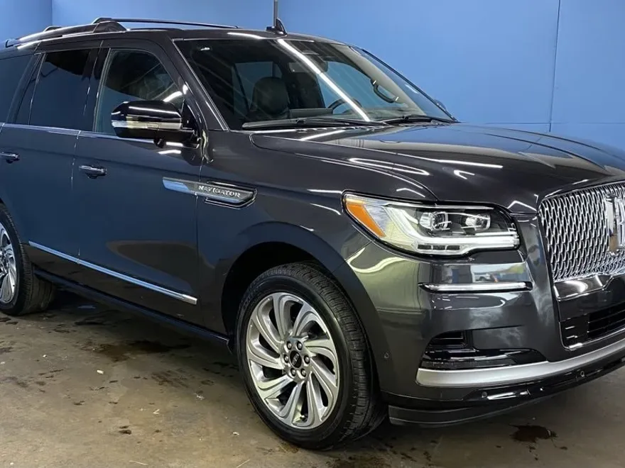 2024 Lincoln Navigator Reserve photo 1