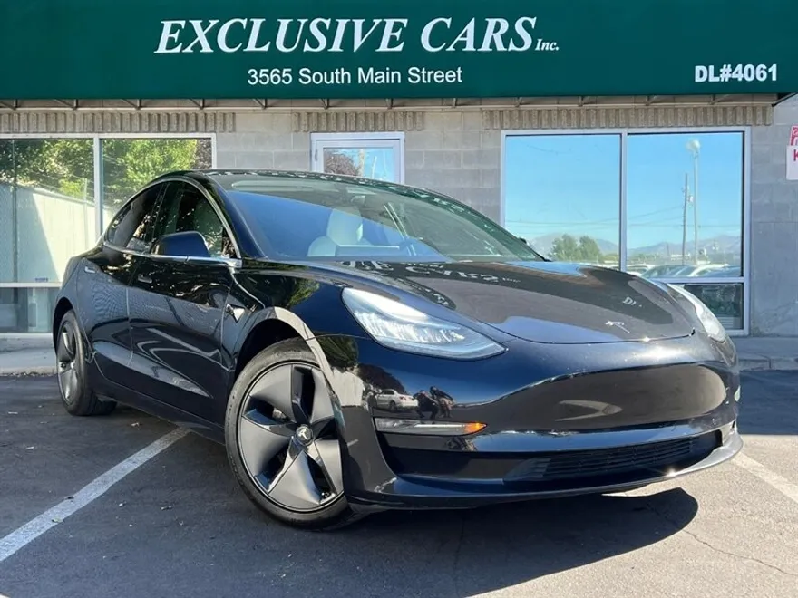 2018 Tesla Model 3 Long Range photo 1