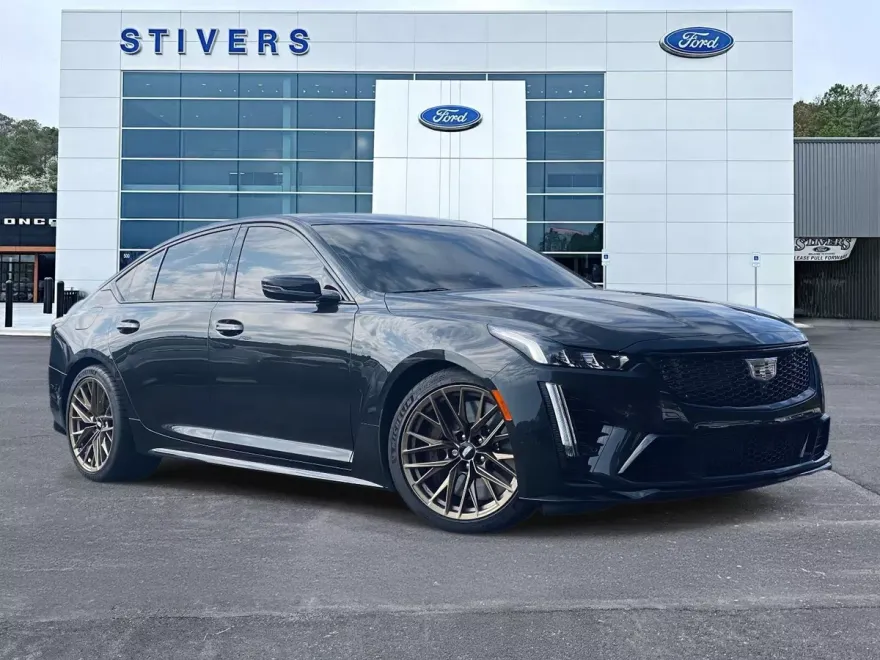 2024 Cadillac CT4 V photo 1