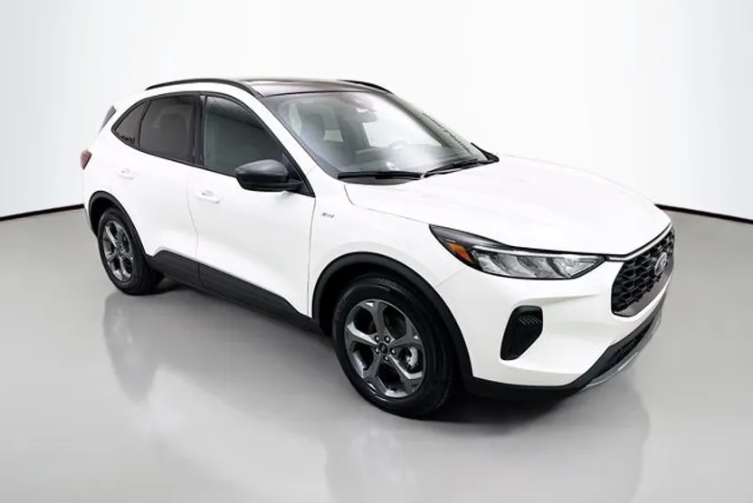 2025 Ford Escape Hybrid ST-Line photo 1