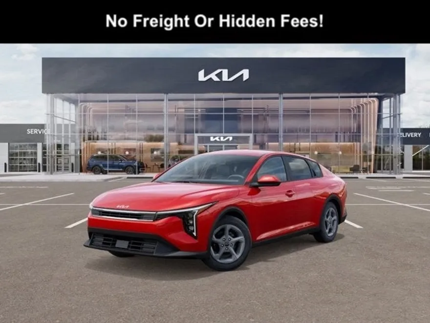 2025 Kia K4 LXS photo 1