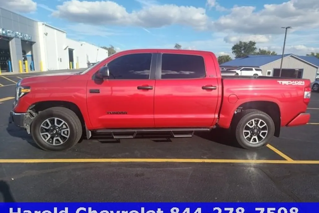 2019 Toyota Tundra SR5 CrewMax photo 1