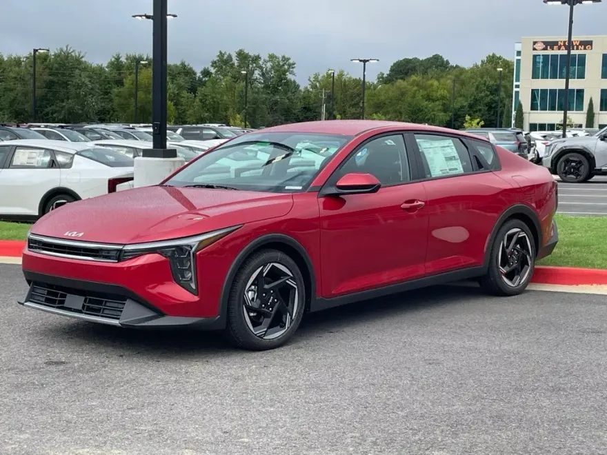 2025 Kia K4 EX photo 1