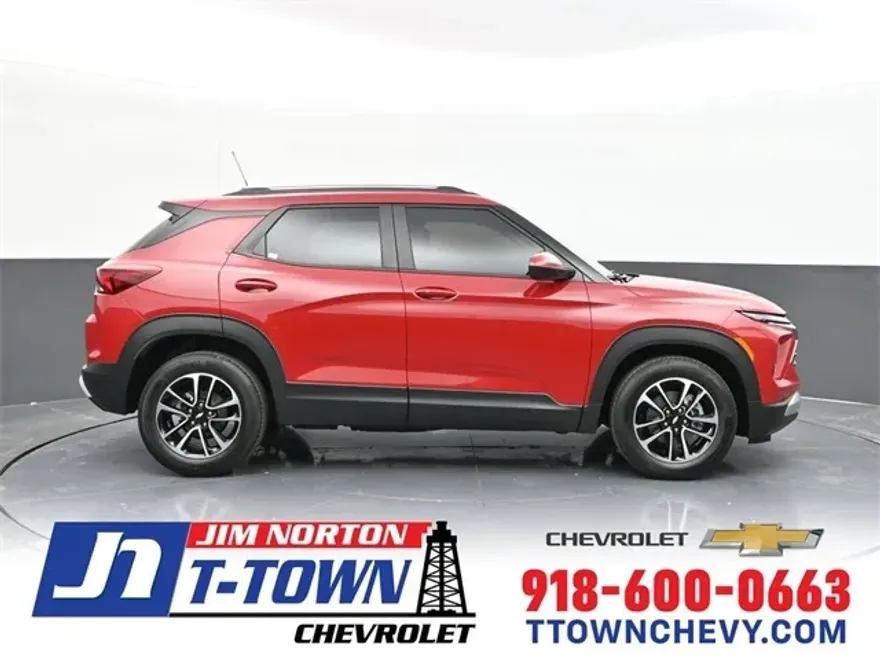 2026 Chevrolet Trailblazer LT photo 1