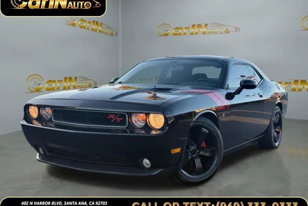 2014 Dodge Challenger R/T photo 1