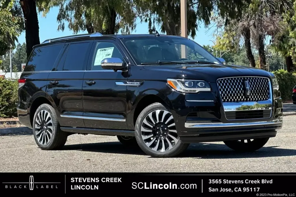 2024 Lincoln Navigator Black Label photo 1