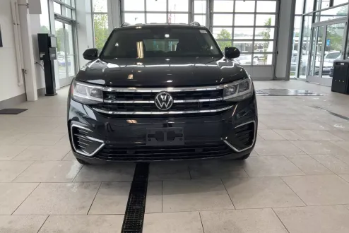 2021 Volkswagen Atlas V6 SE Technology R-Line photo 2