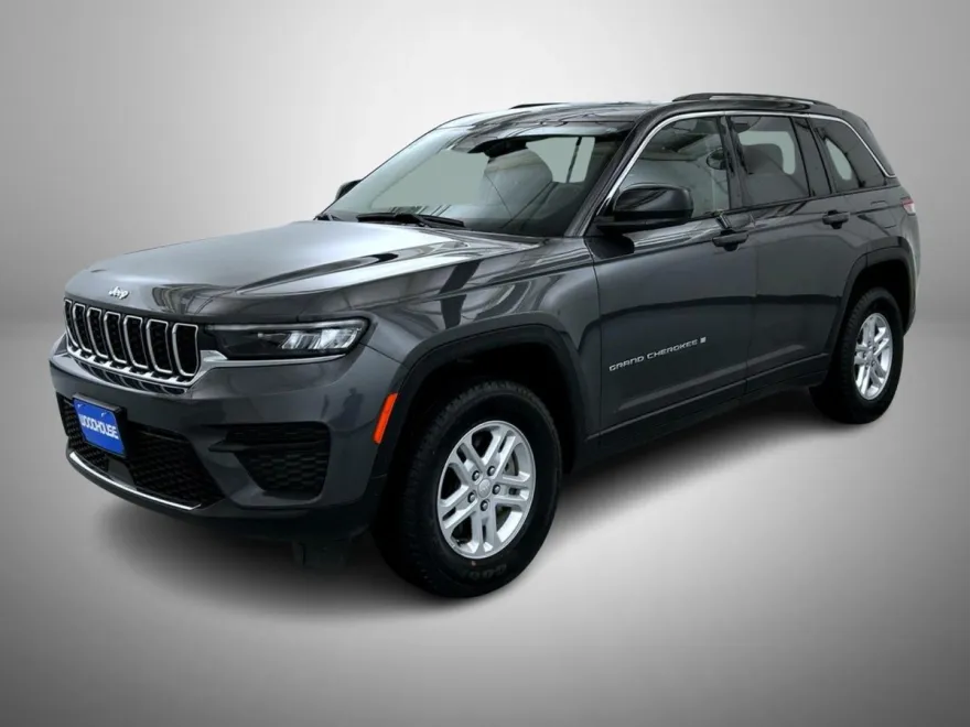 2023 Jeep Grand Cherokee Laredo photo 1