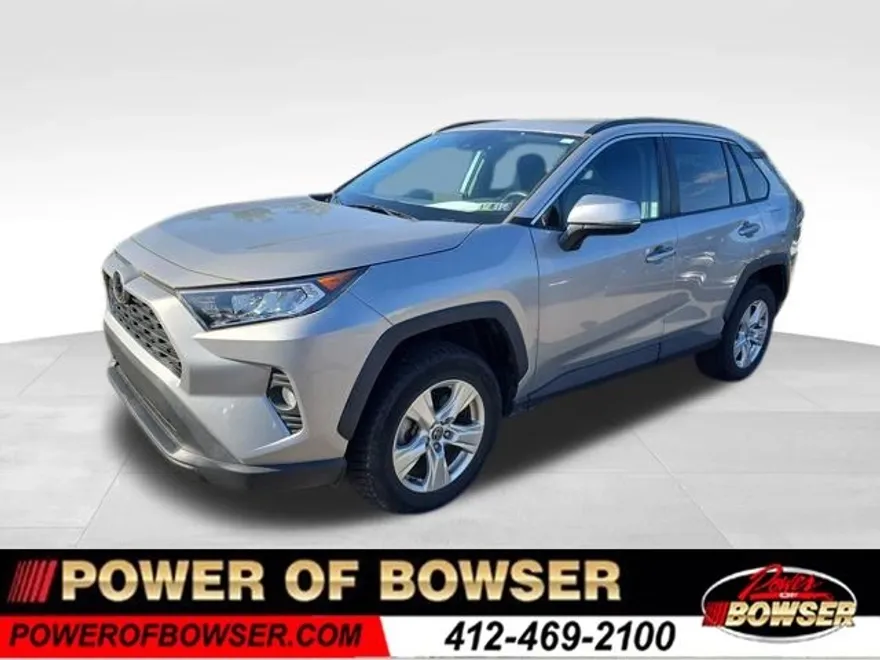 2021 Toyota RAV4 XLE photo 1