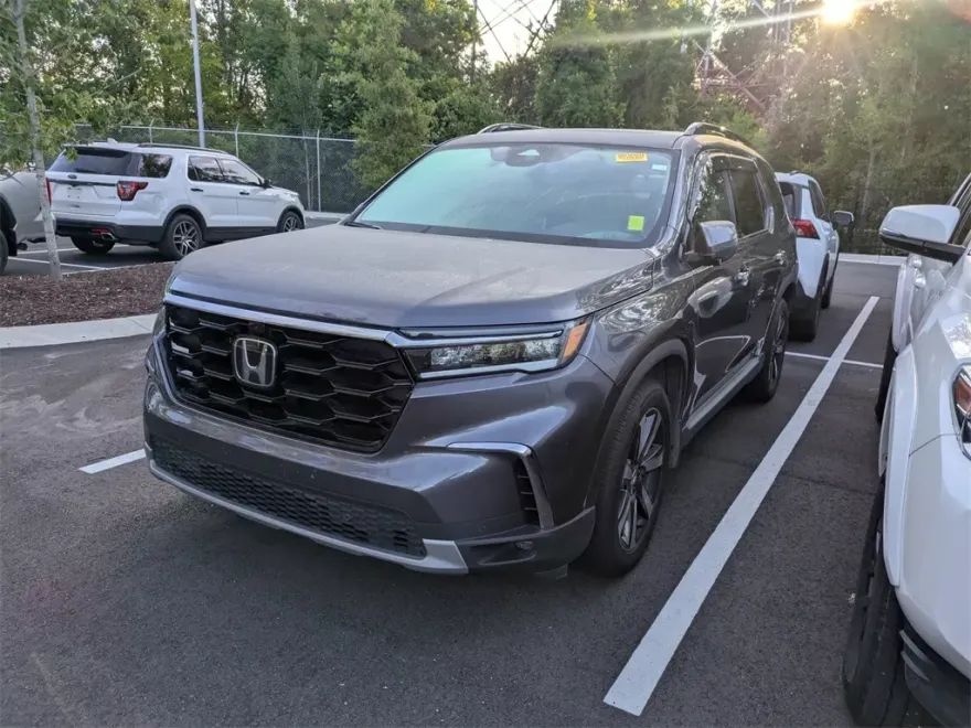 2023 Honda Pilot Elite photo 1