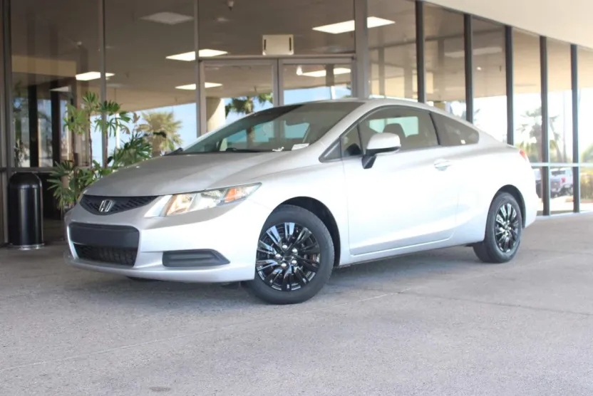2013 Honda Civic LX photo 1