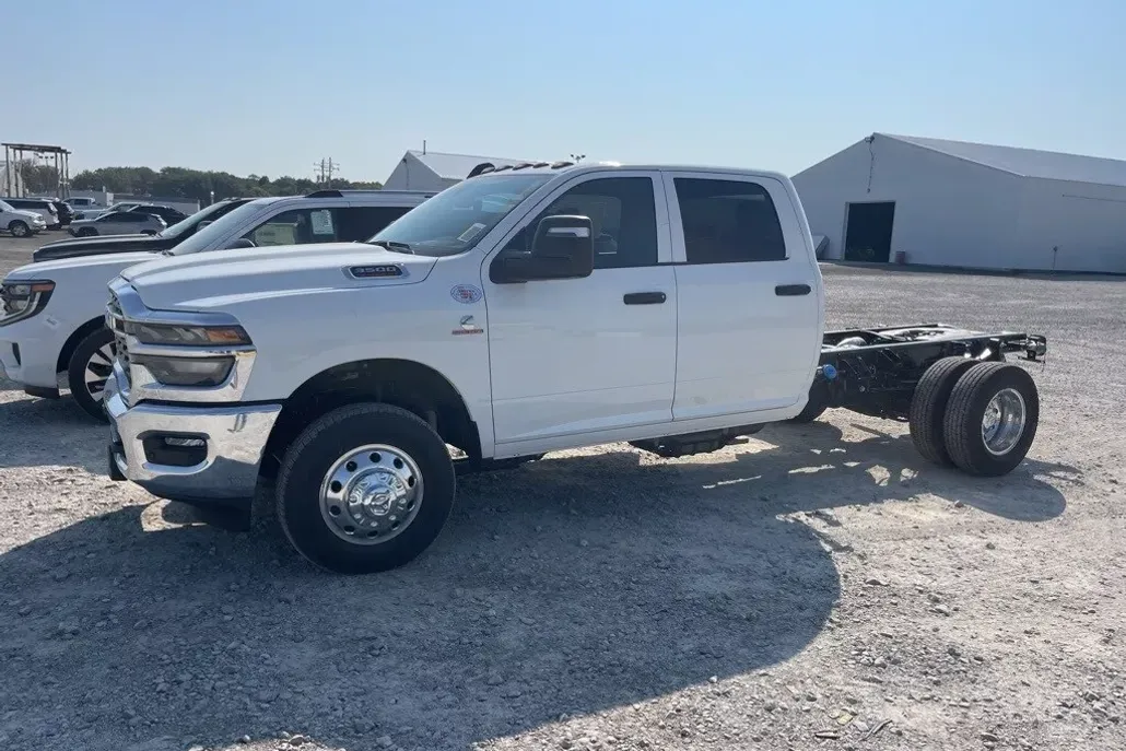 2026 Ram 3500 Tradesman photo 1