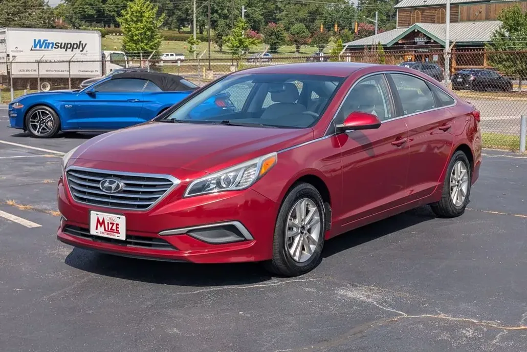 2016 Hyundai Sonata SE photo 1