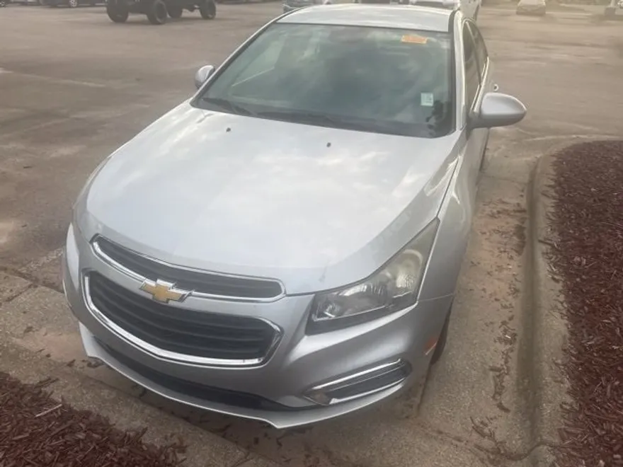 2015 Chevrolet Cruze LT photo 1
