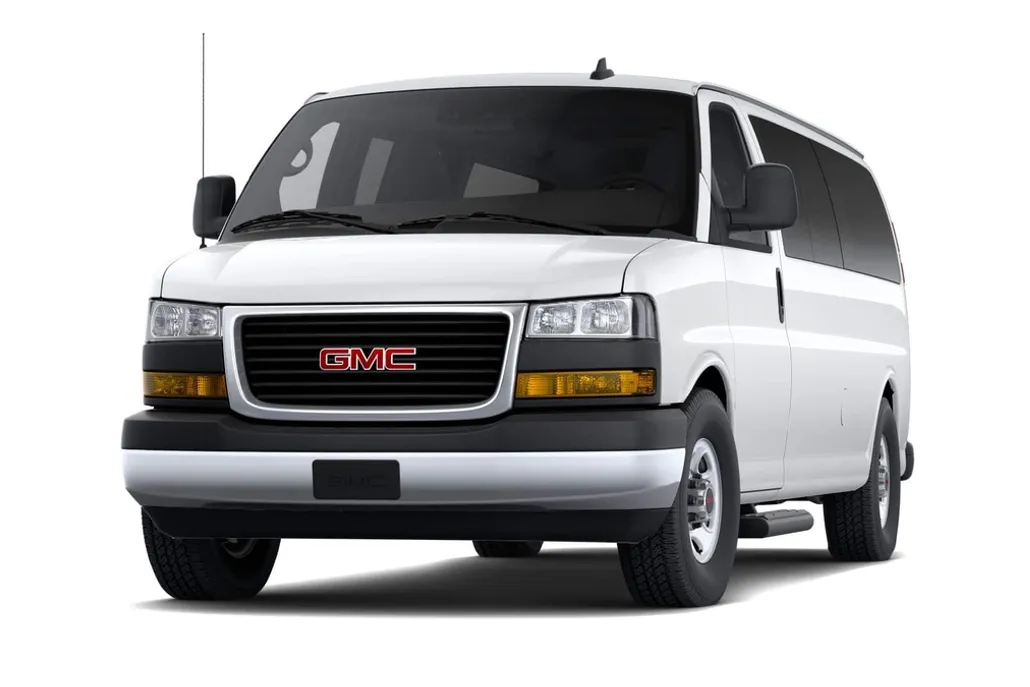 2025 Gmc Savana Passenger 3500 LT photo 1