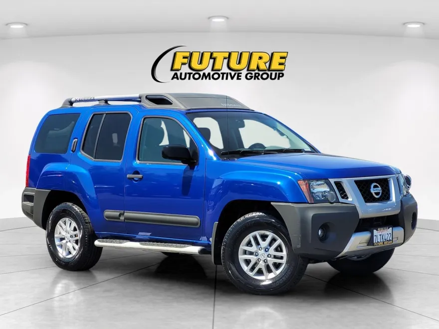 2015 Nissan Xterra S photo 1