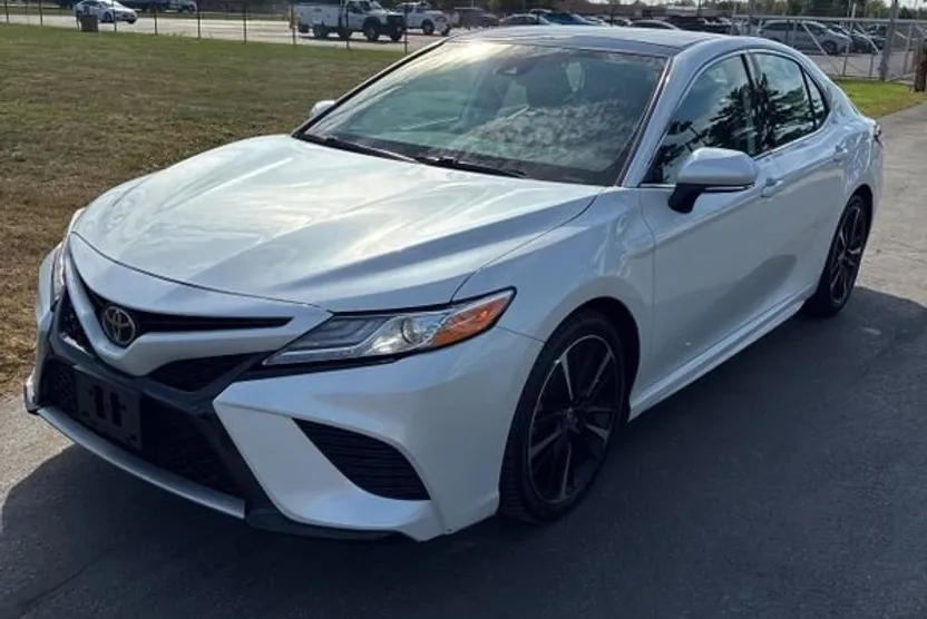 2020 Toyota Camry XSE photo 1