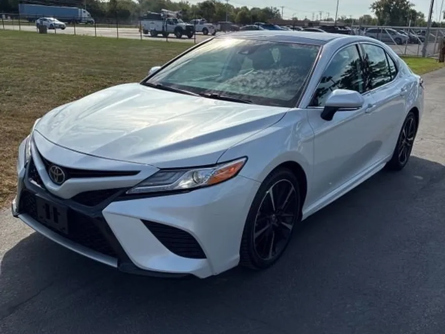 2020 Toyota Camry XSE photo 1