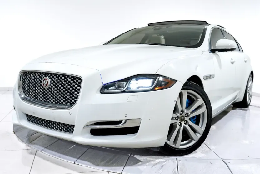 2018 Jaguar XJ XJL Portfolio photo 1