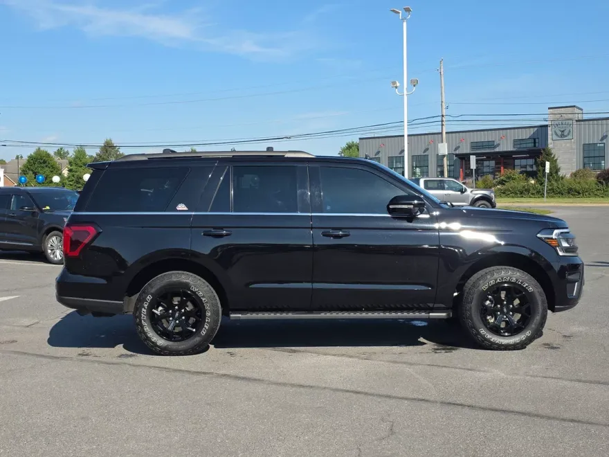 2024 Ford Expedition Timberline photo 1