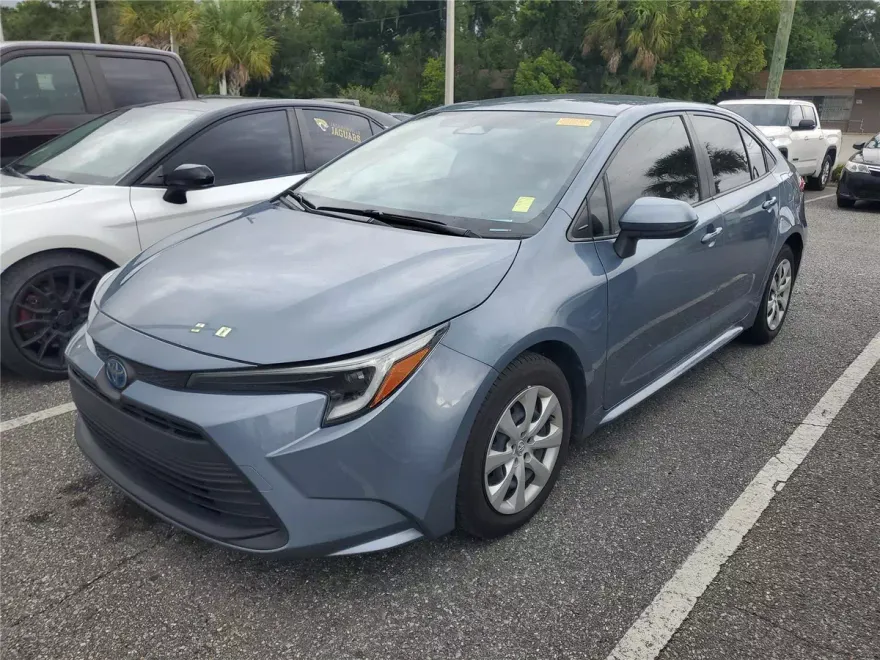 2023 Toyota Corolla Hybrid LE photo 1