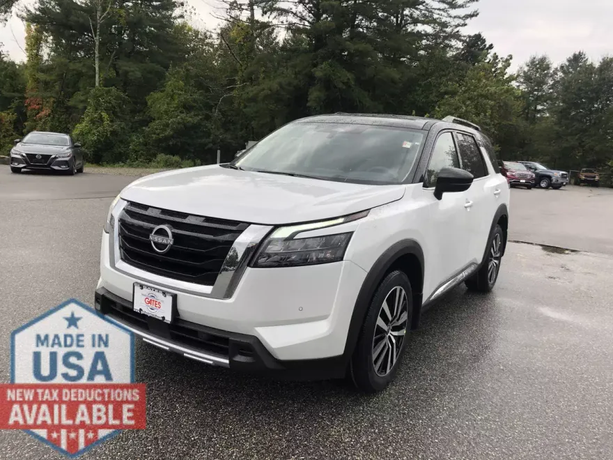 2025 Nissan Pathfinder Platinum photo 1