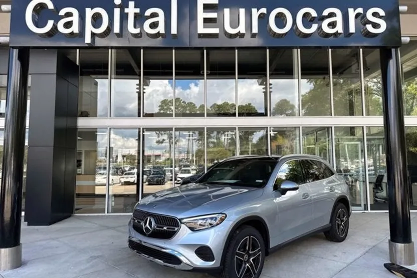 2026 Mercedes Benz GLC 300 photo 1
