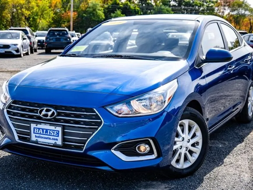2019 Hyundai Accent SEL photo 2