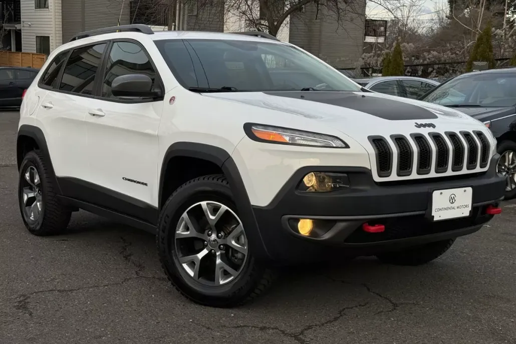 2015 Jeep Cherokee Trailhawk photo 1