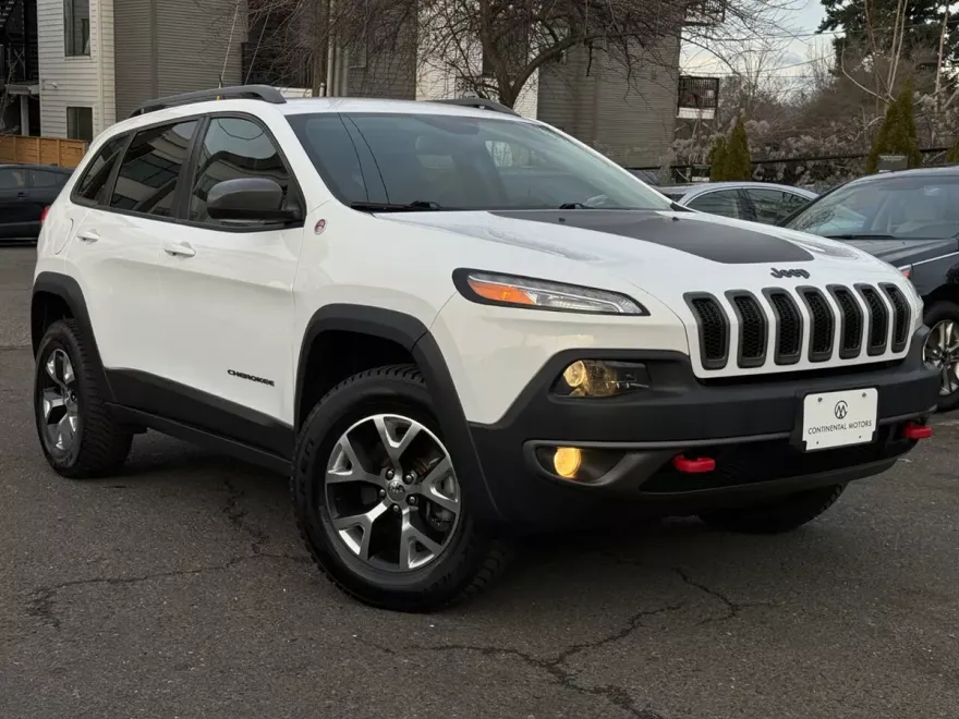 2015 Jeep Cherokee Trailhawk photo 1