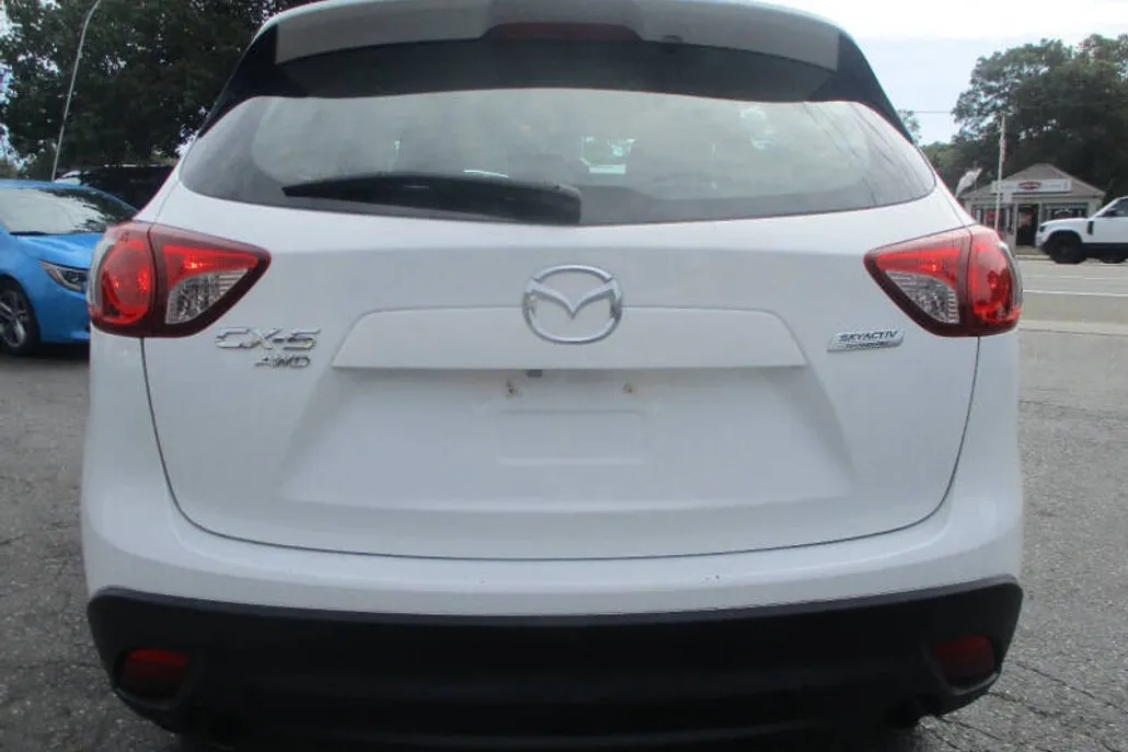 2016 Mazda CX-5 Sport photo 1