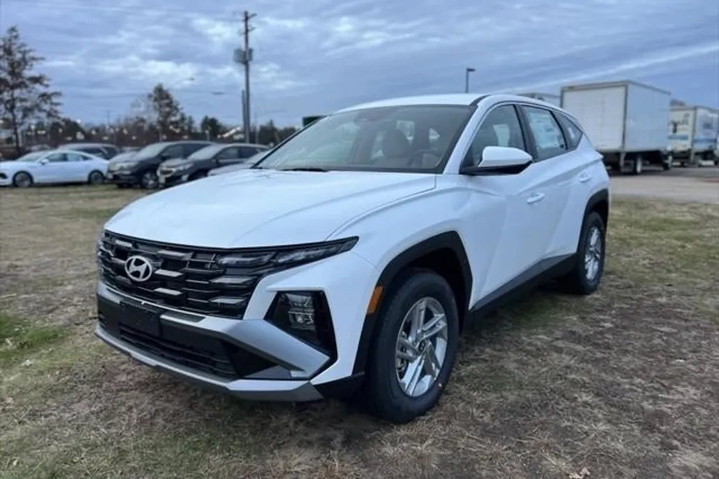 2025 Hyundai Tucson SE photo 1