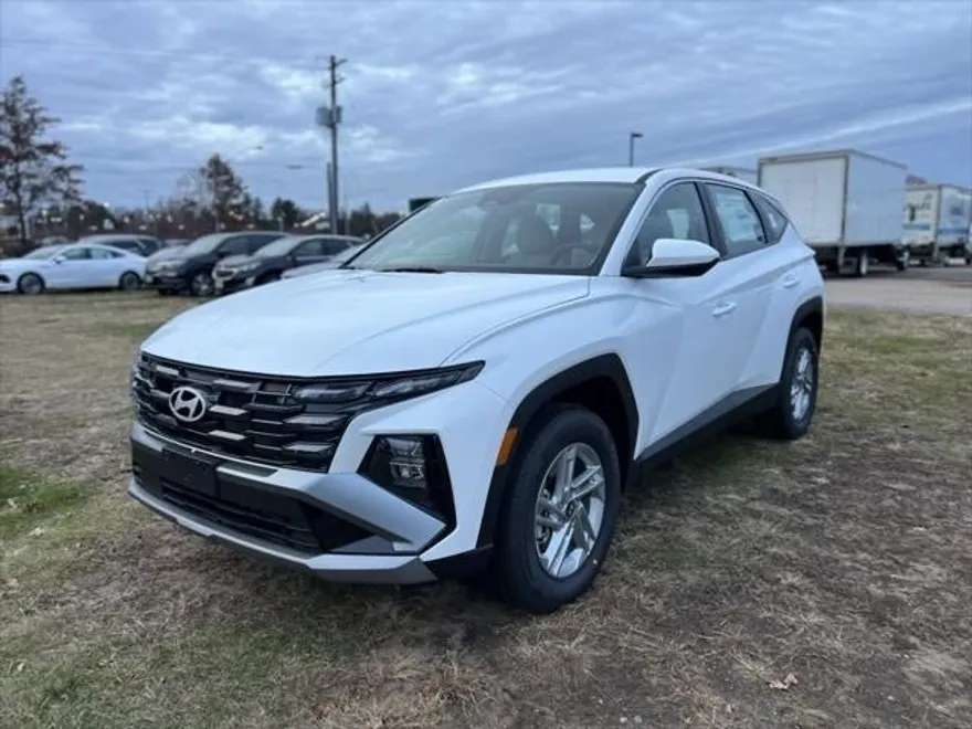 2025 Hyundai Tucson SE photo 1