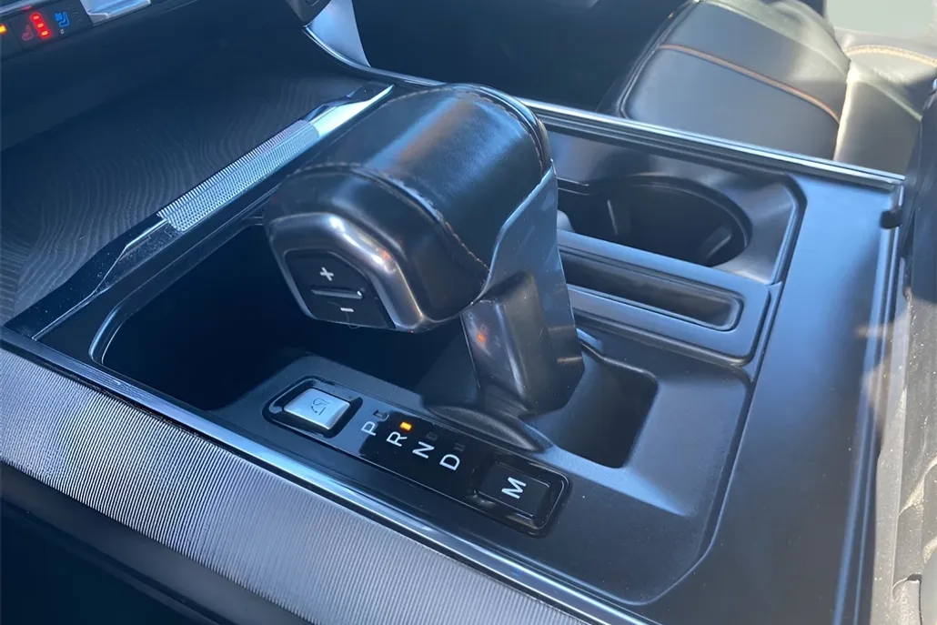 2021 Ford F-150 Platinum photo 1
