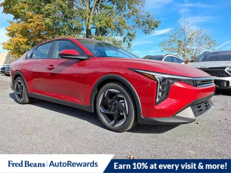 2025 Kia K4 EX photo 1