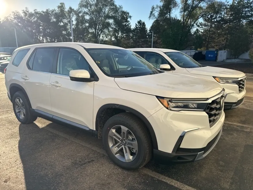 2025 Honda Pilot EX-L photo 1