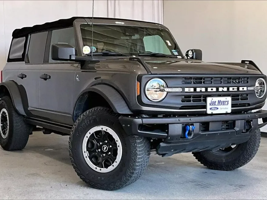 2021 Ford Bronco Black Diamond photo 1