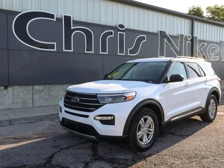 2024 Ford Explorer XLT photo 1