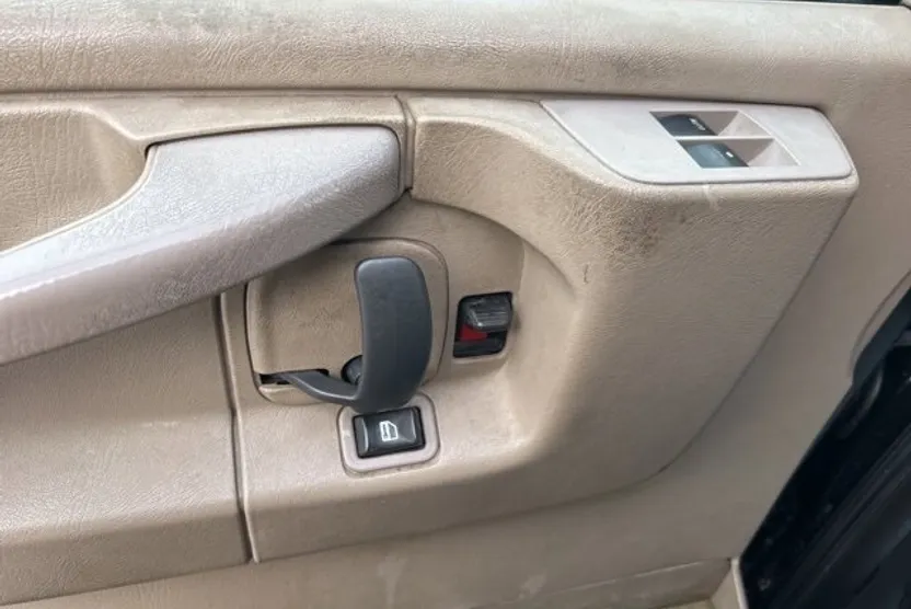 2014 Chevrolet Express 3500 Work Van photo 1